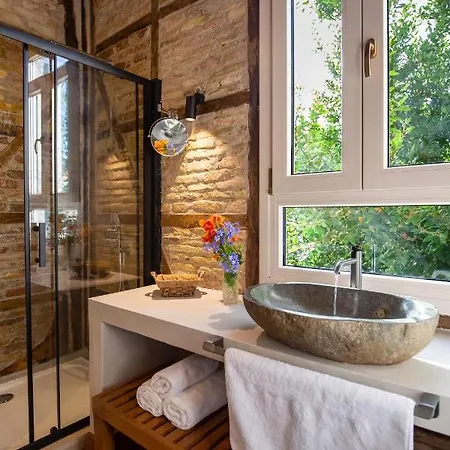Libretto Apartment *